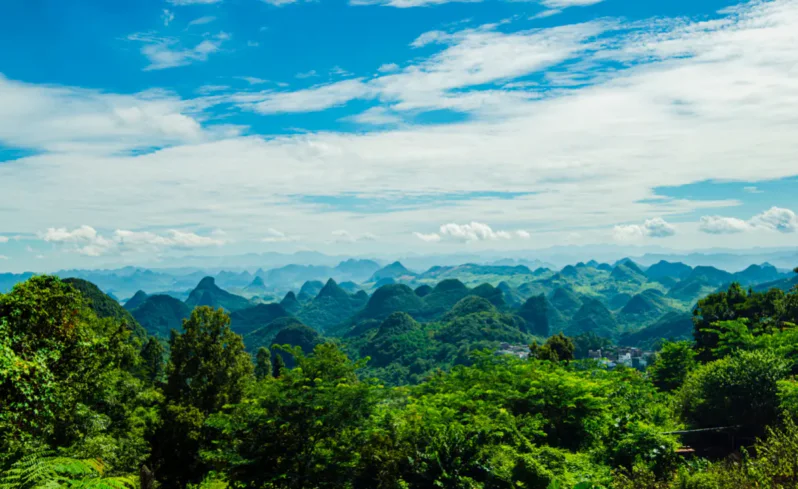 乘火车出游的周边凉爽之旅