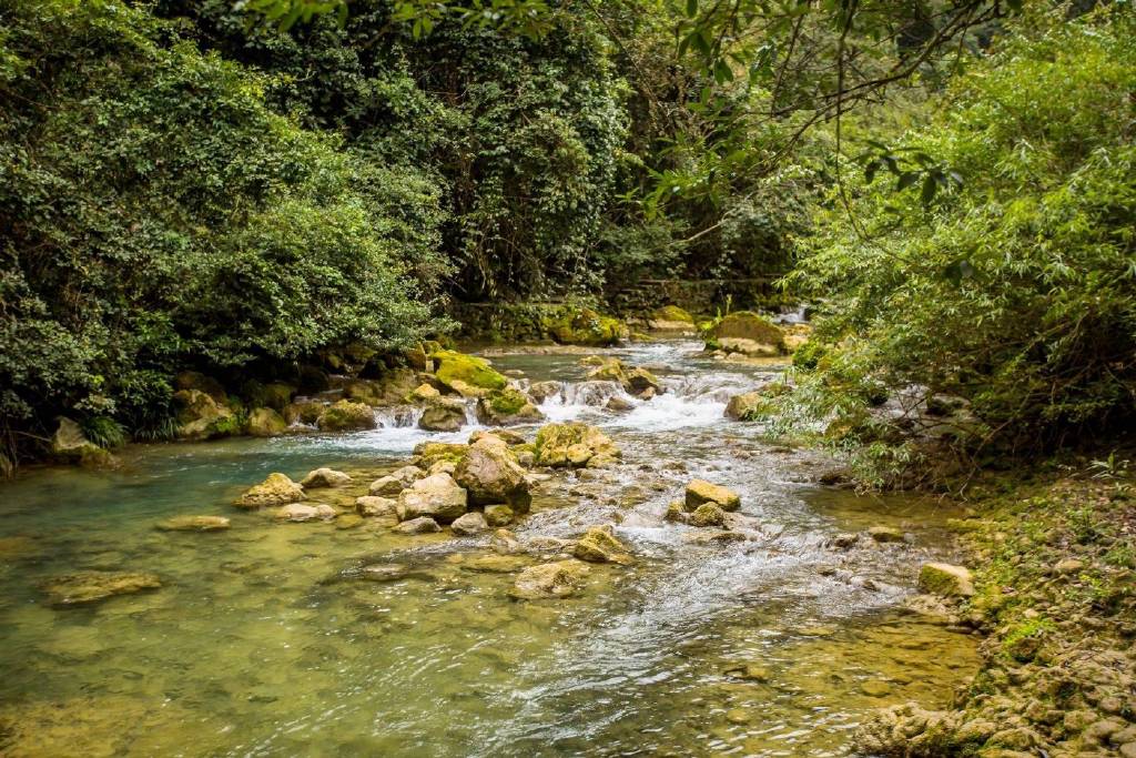 贵州旅游胜地：荔波小七孔